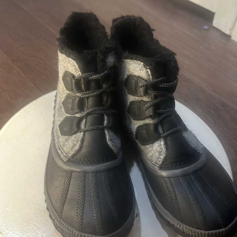 SOREL Out 'N' About Plus Gray/Black size 8.5